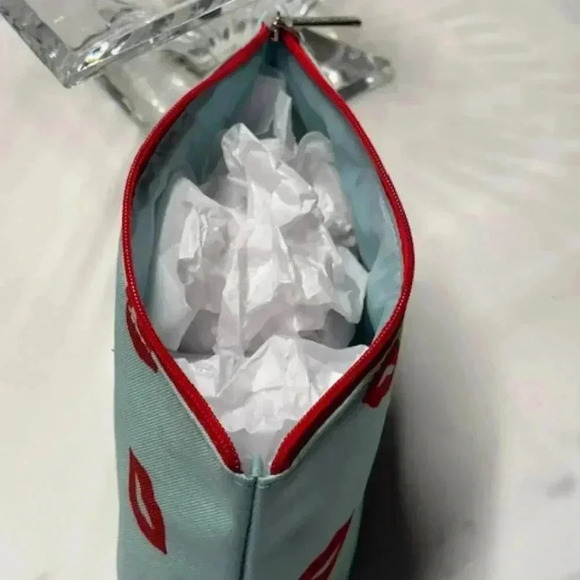 Kate Spade Clinique Blue Red Lip Cosmetic Makeup Bag NWT! - Picture 6 of 6